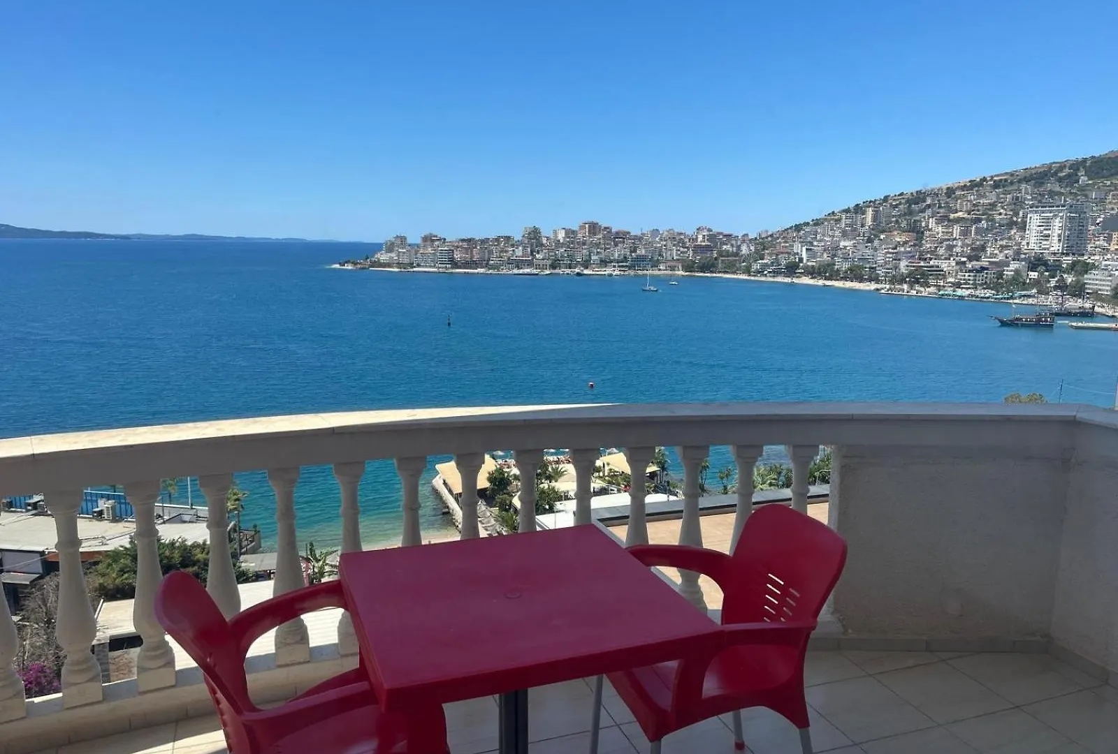 Saranda City Center Apartment, Amazing View, Parking Albania