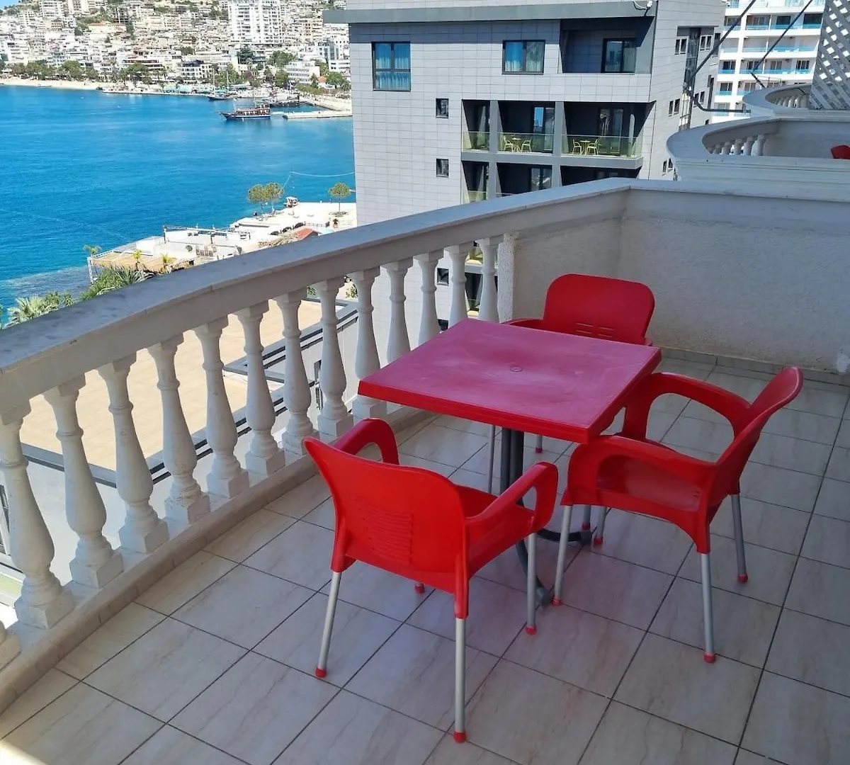 Saranda City Center Apartment, Amazing View, Parking Apartament